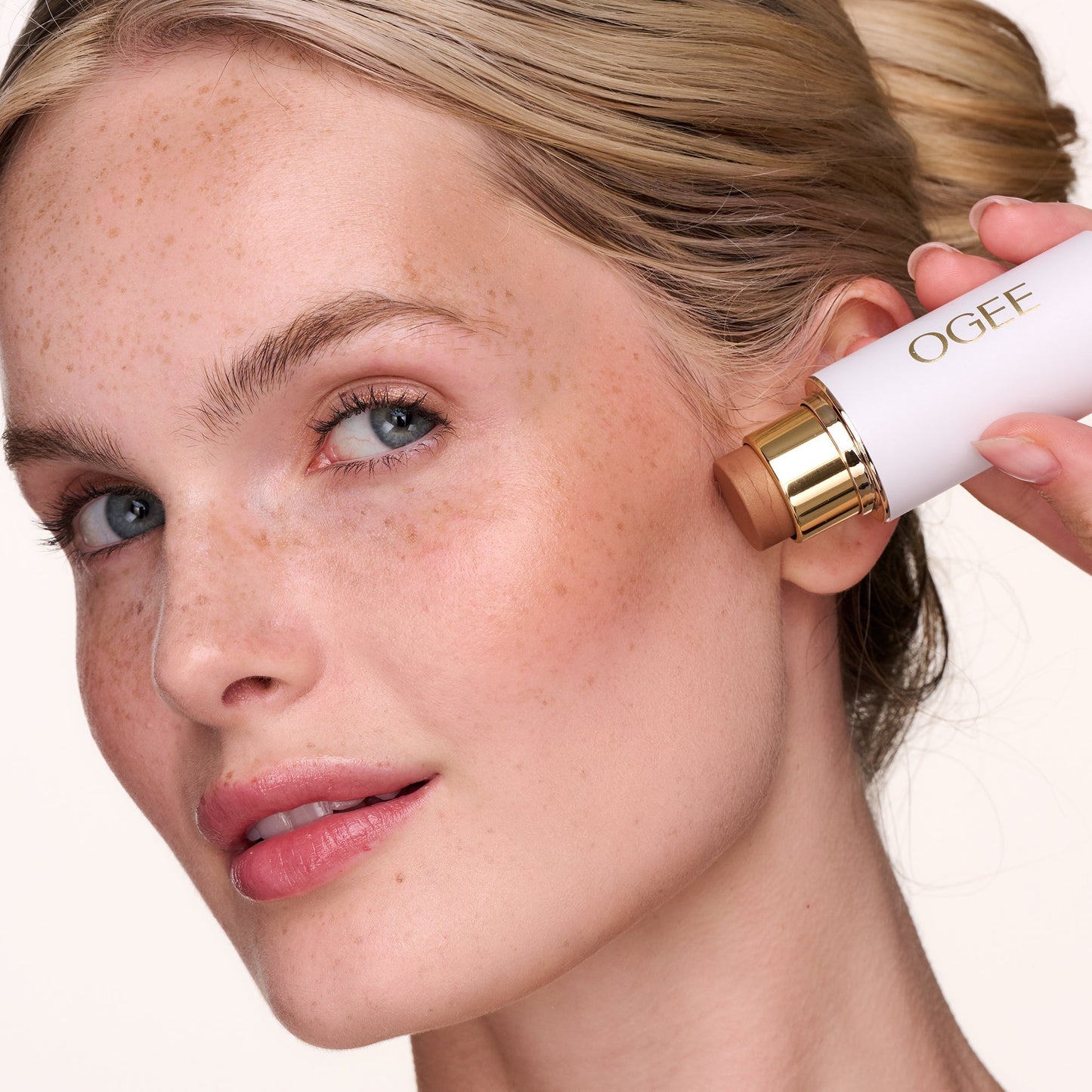 Sculpted Face Stick